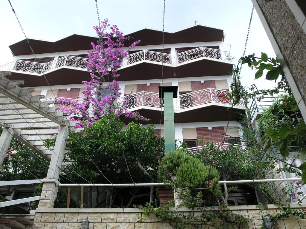 Apartments Dobrila - Podgora