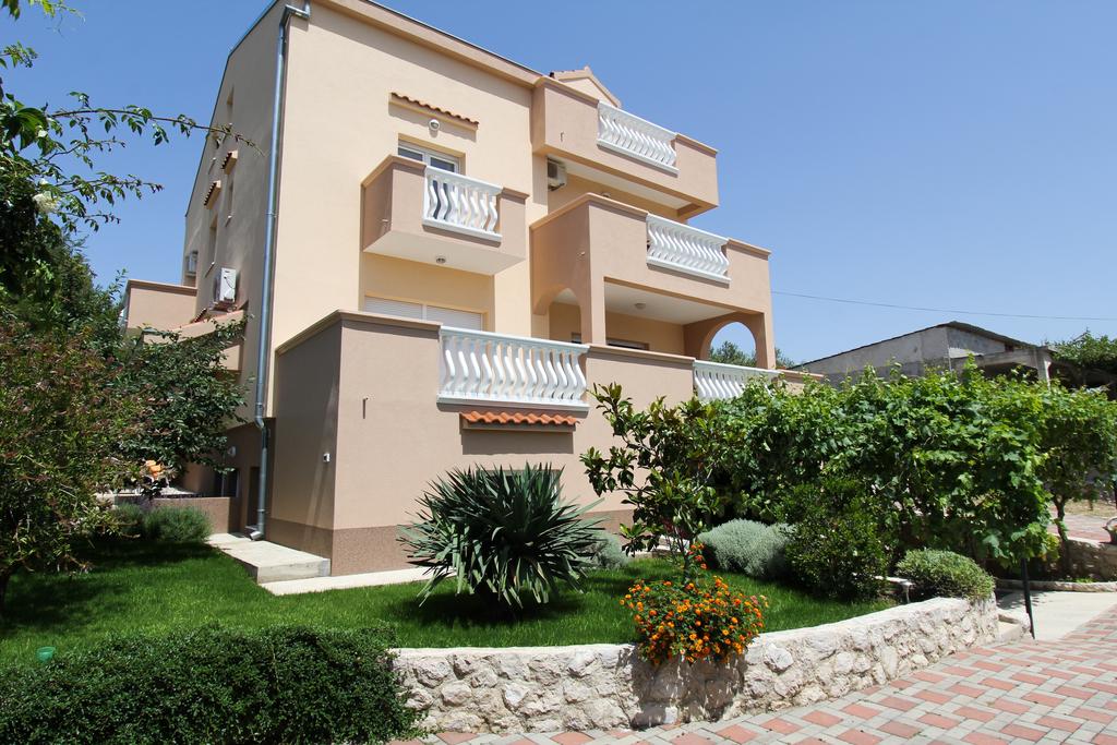 Apartments Kala - Sveti Filip i Jakov