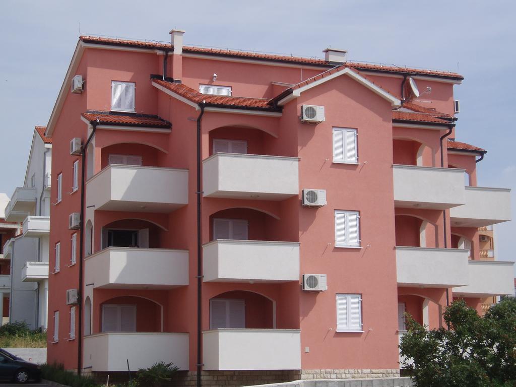 Apartments Paradiso - Novalja