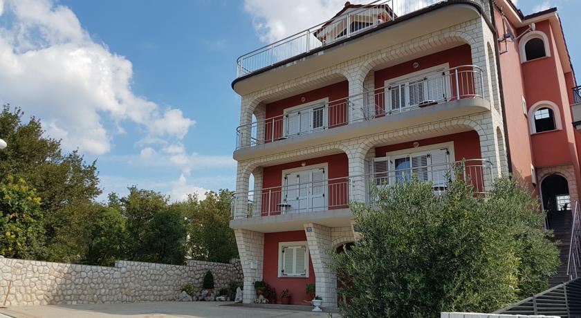 **** Crikvenica - Guesthouse Barica