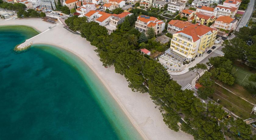 **** Hotel Bacchus - Baška Voda